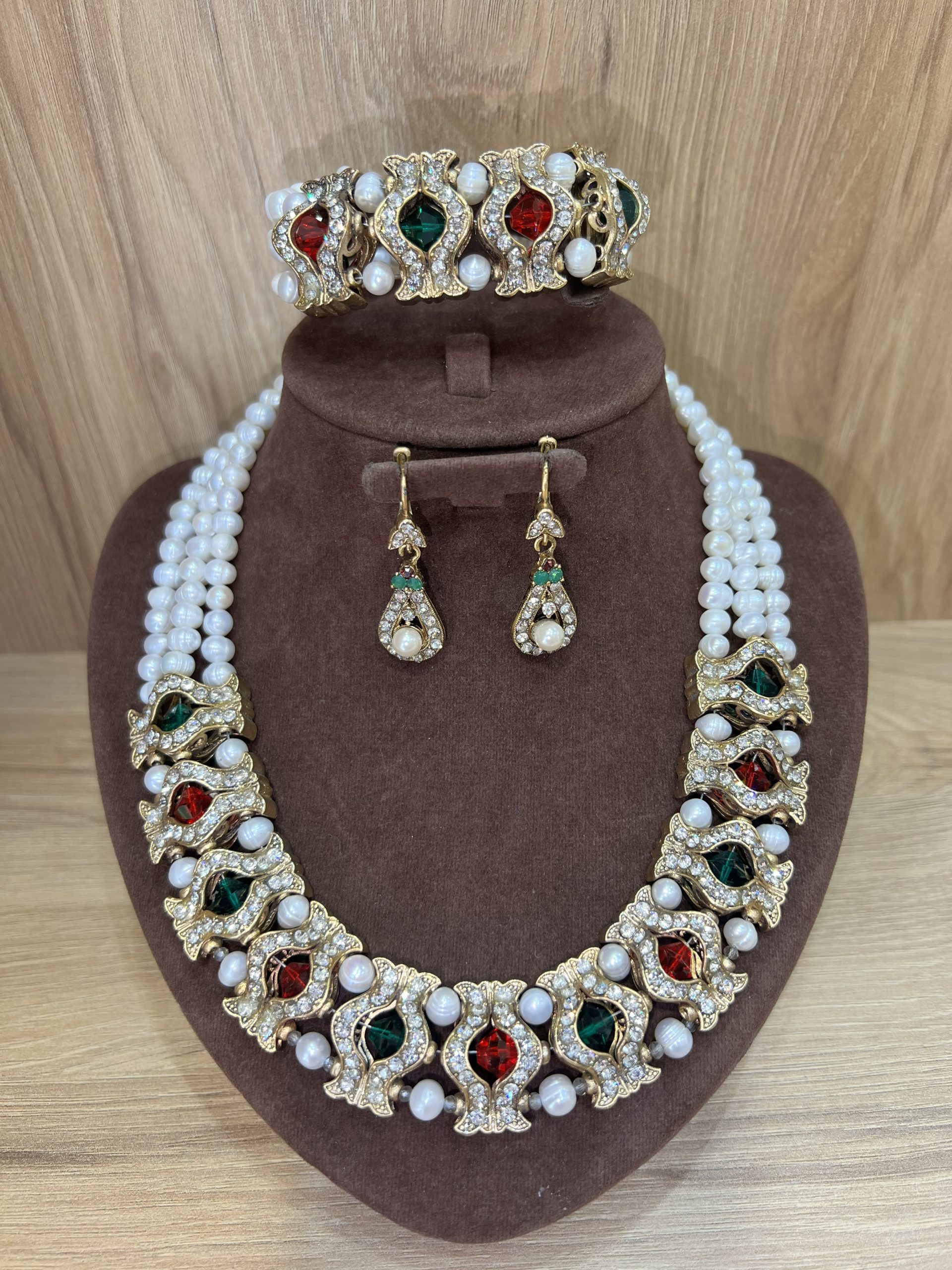 Parure 8.3 Parure Lalla Nelya 3D Vert et Rouge – Image 1